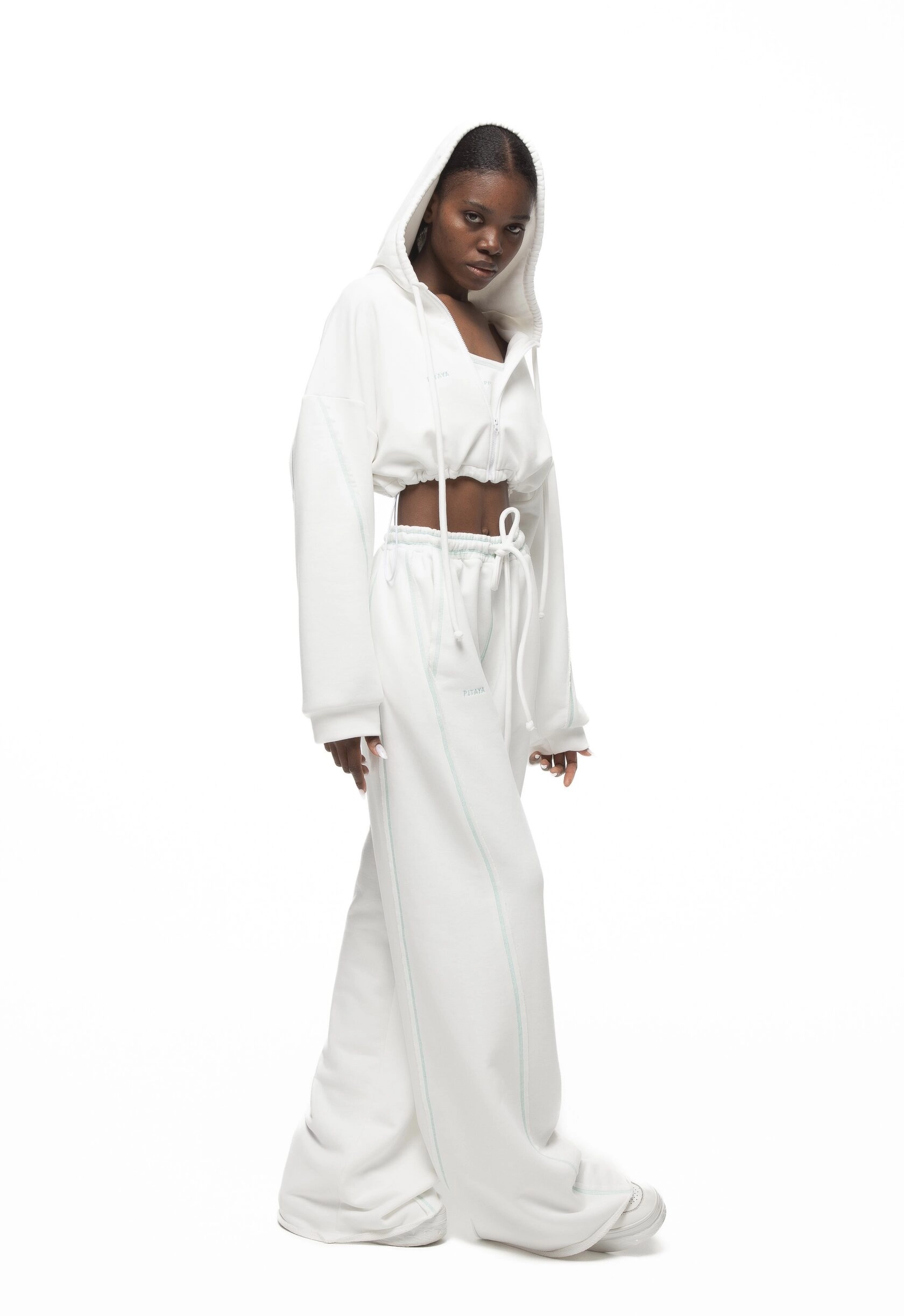 Худи MILK MIAMI(МИЛК МАЯМИ) в белом цвете - 40-42 (XS-S) - Молочный